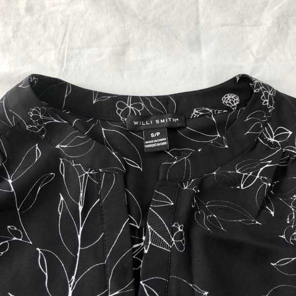 Black Floral Blouse - Picture 2 of 4